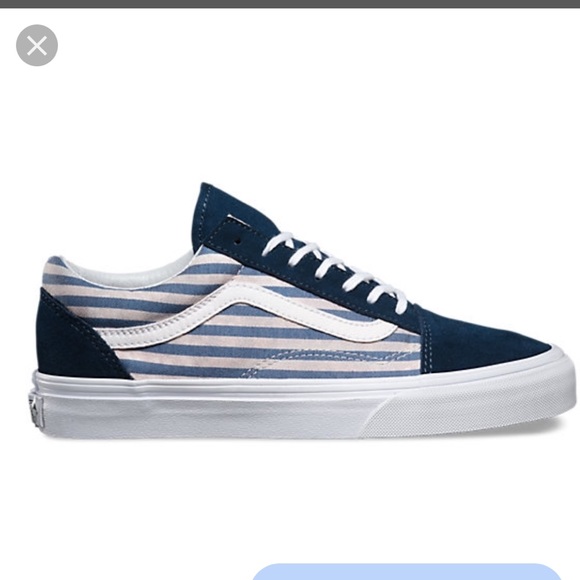 Vans Shoes - Vans stripes old skool sneakers